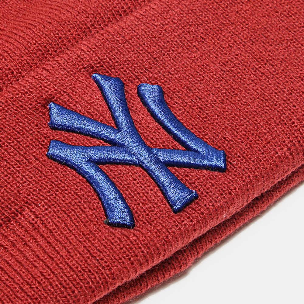 Gorro Beanie New Era New York Yankees Essential Rojo Cuff