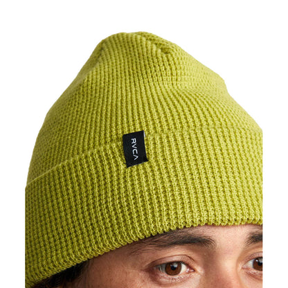Gorro RVCA Dayshift Beanie Verde Pistacho GJJO, detalle del puño o pompón