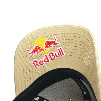 Jockey snapback New Era Red Bull Camel, detalle interior y de la visera