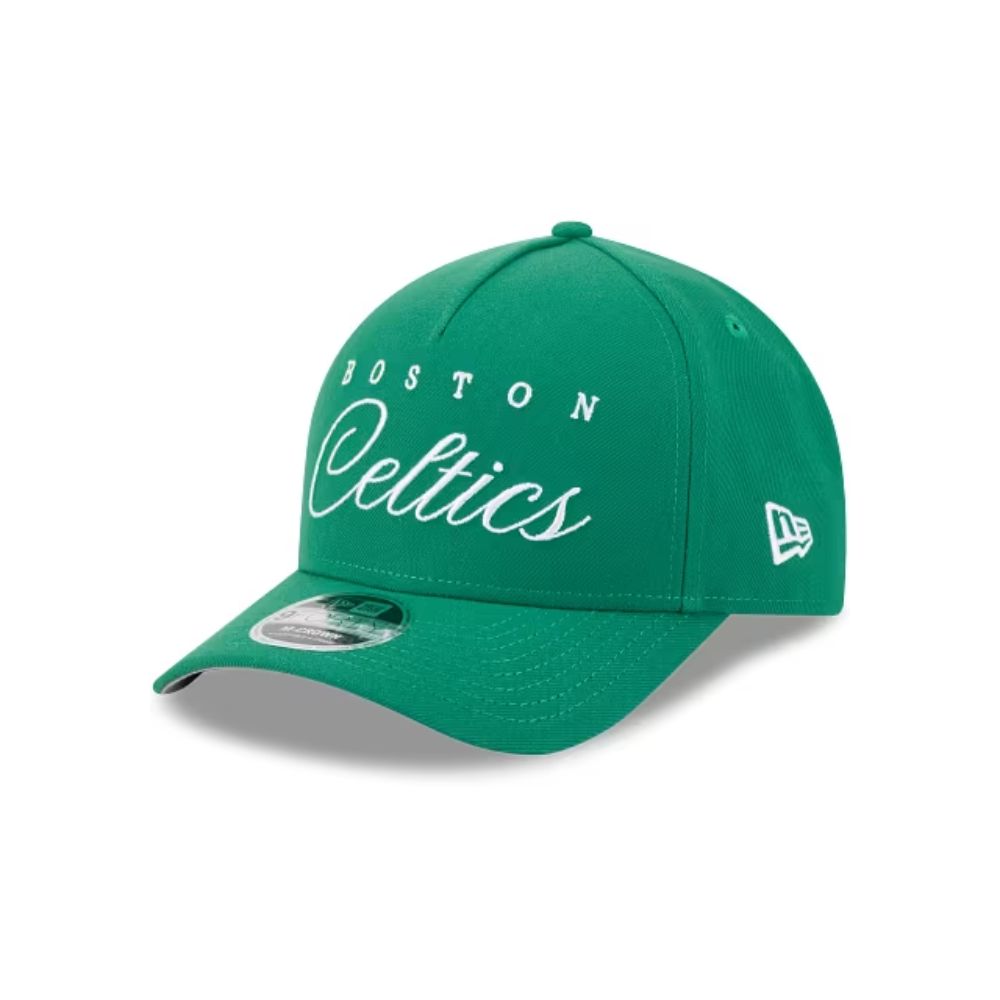 Jockey New Era Boston Celtics NBA Draft 2025 9FORTY M-Crown verde, vista diagonal frontal