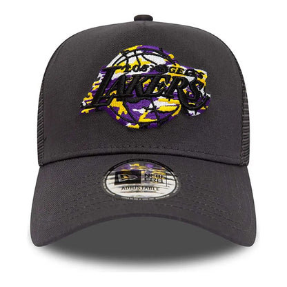 Jockey New Era Lakers Camo Infill 9FORTY A-Frame gris con logo bordado, vista frontal