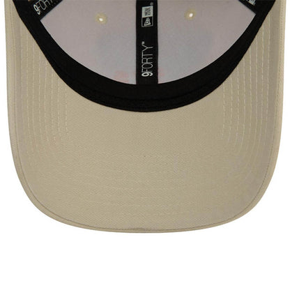 Jockey New Era Oakland Athletics MLB 9FORTY Washed beige claro beige claro y Gris Ártico, detalle interior y de la visera