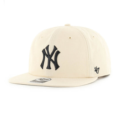 Jockey ’47 New York Yankees Captain Natural Brand, vista frontal en ángulo