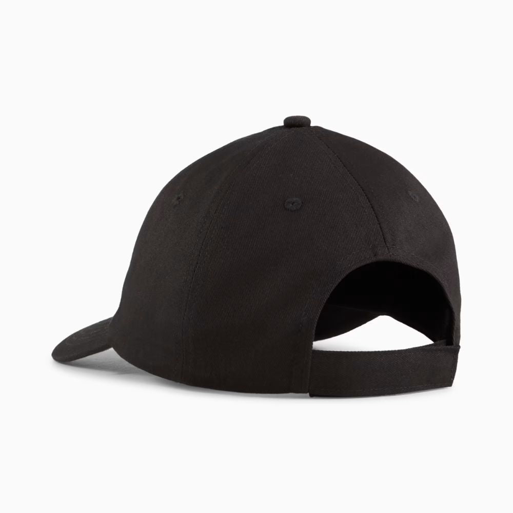 Parte posterior del jockey Puma Essentials Cat negro con correa ajustable