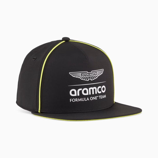 Jockey PUMA x Aston Martin Aramco F1 Team negro, vista frontal con logo y ribetes verde lima