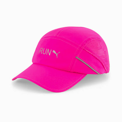 Jockey Puma Lightweight Running Cap, vista frontal en ángulo