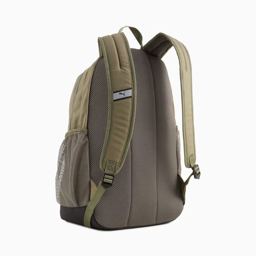 Parte posterior de mochila Puma Deck 29L verde Loden con correas de hombro ajustables