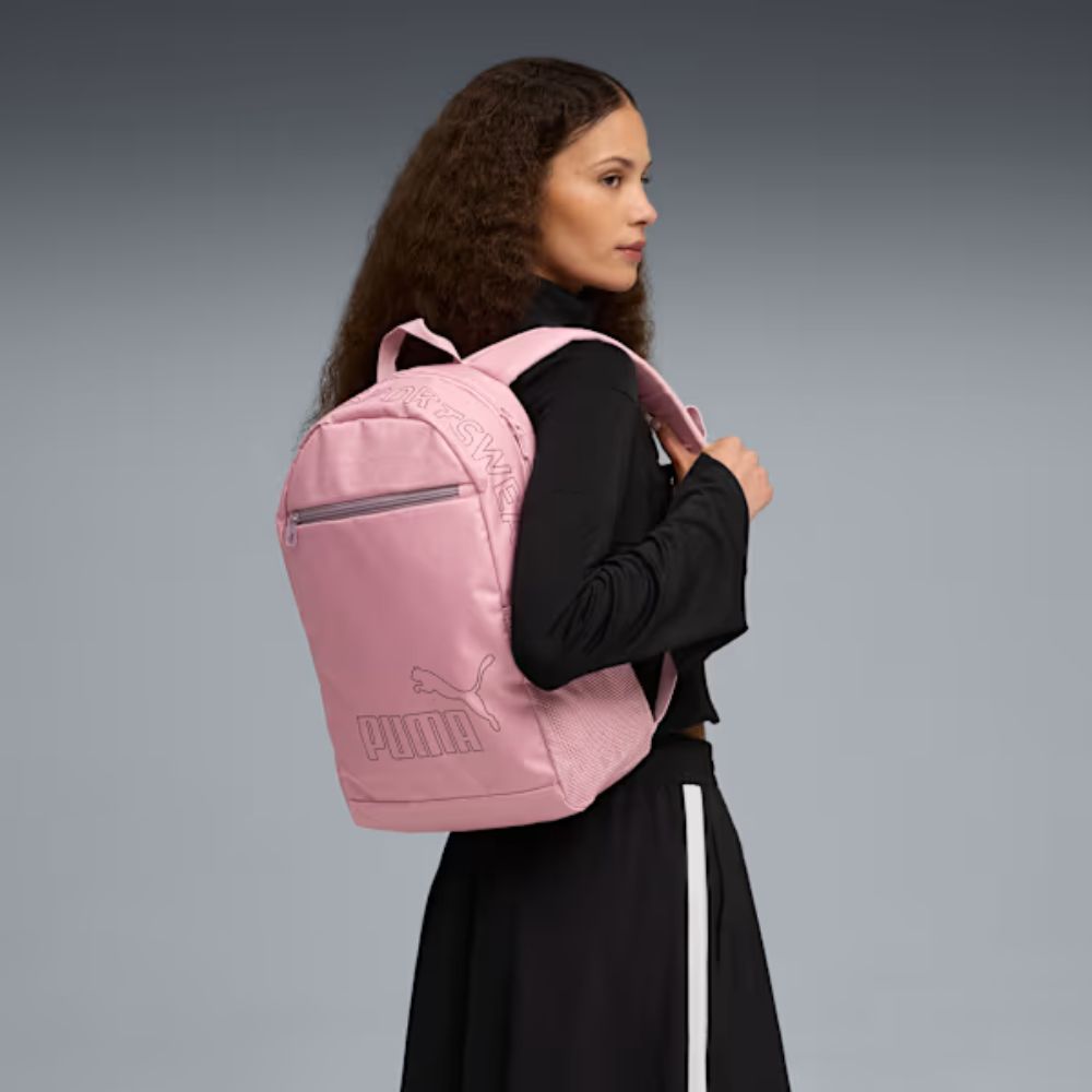 Mochila Puma Phase II rosado intenso, detalle de compartimentos y cierres