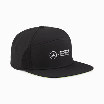 Snapback Puma Mercedes-AMG Petronas Motorsport, vista lateral opuesta