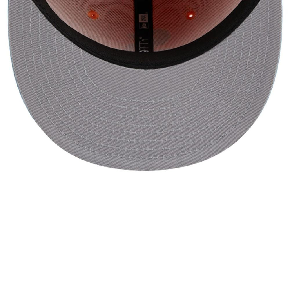 Snapback New Era 59FIFTY MLB Chicago White Sox Color Pack naranjo, detalle del logo y bordado